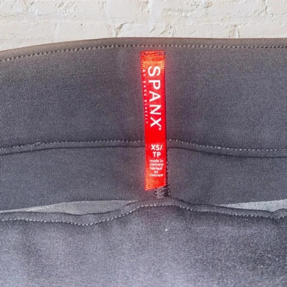 Spanx Gray Skinny Pants/Leggings - Picture 3 of 4